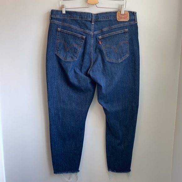 Levi’s Wedgie Jeans - Picture 7 of 8